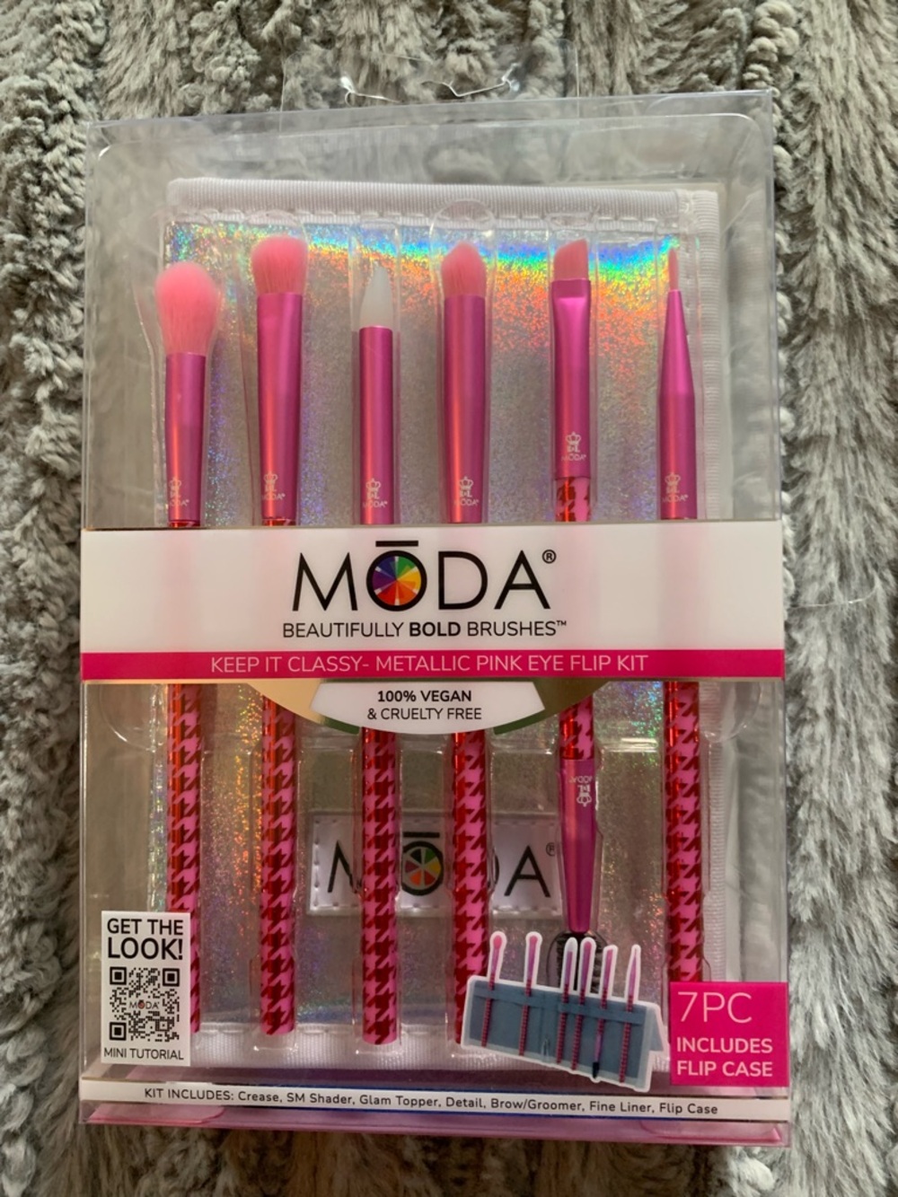 MODA Keep It Classy Eye Flip Kit, Metallic Pink, New in Box